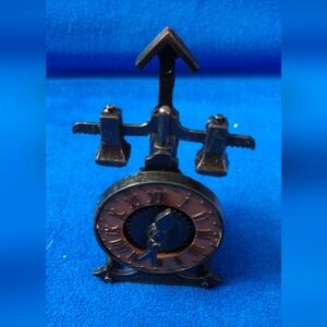 Die-cast English Clock Pencil Sharpener